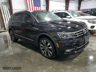 2020 Volkswagen Tiguan SEL Premium R-Line with VIN 3VV4B7AX5LM171670, listed as a Copart auction lot 43829125 with 67,685 mi miles and Salvage Title. Bid and sale history available at carsss.com. Image 4.