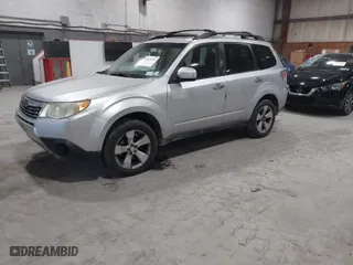 2010 Subaru Forester 2.5X Premium with VIN JF2SH6CC5AH777482, listed as a IAAI auction lot 41839201 with 257,797 mi miles. Bid and sale history available at carsss.com. Image 2.