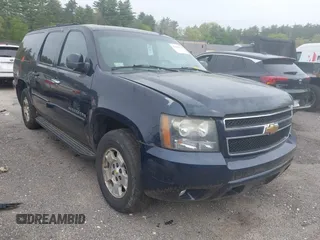 2007 Chevrolet Suburban LT z VIN 1GNFK16317J260379, wystawiony jako IAAI lot #42242013 z przebiegiem 237 519 mil mil oraz . Historia ofert i sprzedaży dostępna na DreamBid. Obrazek 1.