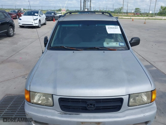1998 Honda Passport LX with VIN 4S6CM58WXW4414530, listed as a IAAI auction lot 42060405 with 175,406 mi miles. Bid and sale history available at carsss.com. Image 6.