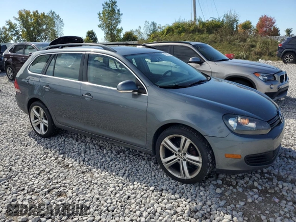 2010 Volkswagen Jetta SE with VIN 3VWTX7AJ7AM685974, listed as a Copart auction lot 72922774 with 160,572 mi miles and Salvage title. Bid and sale history available at DreamBid. Image 4.