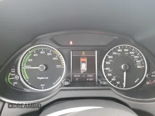 2015 Audi Q5 Hybrid Prestige with VIN WA1C8AFP8FA047645, listed as a Copart auction lot 84604594 with 92,723 mi miles and Salvage title. Bid and sale history available at DreamBid. Image 9.