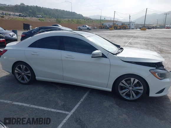 2014 Mercedes-Benz CLA 250 z VIN WDDSJ4EB0EN044118, wystawiony jako IAAI lot #42141130 z przebiegiem 76 122 mil mil oraz . Historia ofert i sprzedaży dostępna na DreamBid. Obrazek 13.