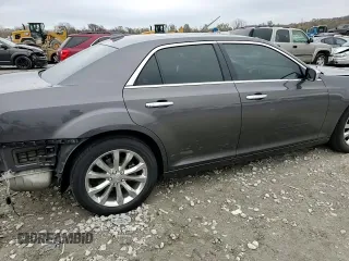 2019 Chrysler 300 Limited with VIN 2C3CCAKG9KH560364, listed as a Copart auction lot 80440934 with 81,213 mi miles and Salvage Title. Bid and sale history available at carsss.com. Image 11.