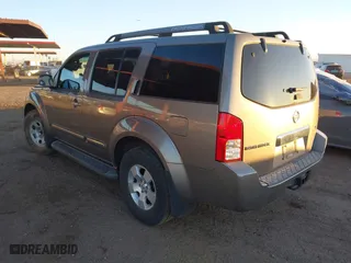 2006 Nissan Pathfinder SE with VIN 5N1AR18U96C642498, listed as a IAAI auction lot 41609920 with 170,256 mi miles. Bid and sale history available at carsss.com. Image 3.