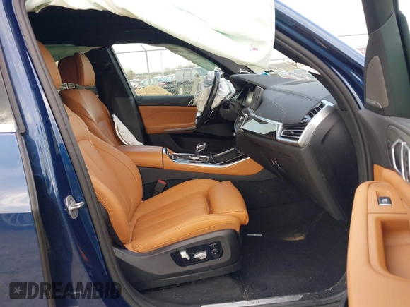 2021 BMW X5 xDrive45e with VIN 5UXTA6C07M9F32034, listed as a IAAI auction lot 41832720 with 28,453 mi miles. Bid and sale history available at carsss.com. Image 5.