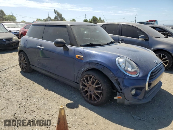 2018 MINI Hardtop Cooper z VIN WMWXP5C59J2G62969, wystawiony jako Copart lot #58229175 z przebiegiem 86 214 mil mil oraz Szkoda całkowita • Salvage title. Historia ofert i sprzedaży dostępna na DreamBid. Obrazek 4.