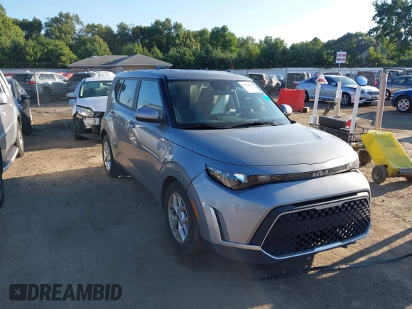 2023 Kia Soul LX with VIN KNDJ23AU1P7867295, listed as a IAAI auction lot 40041502 with 25,231 mi miles and . Bid and sale history available at DreamBid. Image 1.