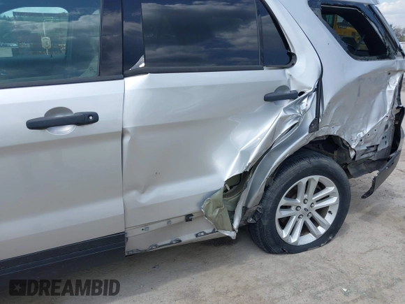 2016 Ford Explorer z VIN 1FM5K7B86GGB86314, wystawiony jako IAAI lot #42149103 z przebiegiem 64 416 mil mil oraz . Historia ofert i sprzedaży dostępna na DreamBid. Obrazek 6.