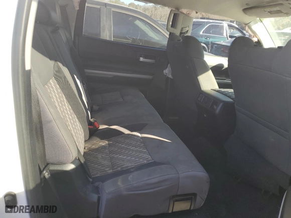 2019 Toyota Tundra 2WD SR5 with VIN 5TFEM5F14KX141090, listed as a Copart auction lot 81671534 with 101,950 mi miles and Salvage Title. Bid and sale history available at carsss.com. Image 10.