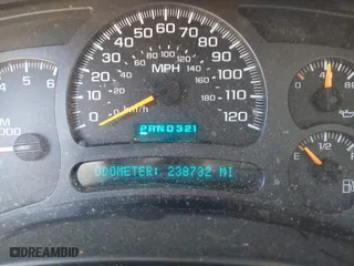 2004 Chevrolet Avalanche with VIN 3GNEC12T64G264780, listed as a IAAI auction lot 42003058 with 238,732 mi miles. Bid and sale history available at carsss.com. Image 7.
