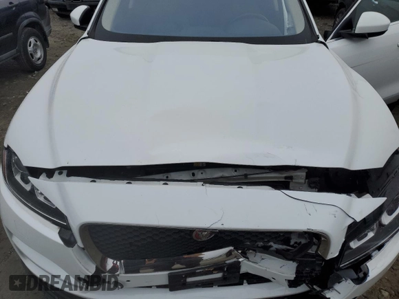 2020 Jaguar F-Pace 30t Prestige with VIN SADCK2GXXLA631850, listed as a Copart auction lot 87224784 with 84,850 mi miles and Salvage Title. Bid and sale history available at DreamBid. Image 12.