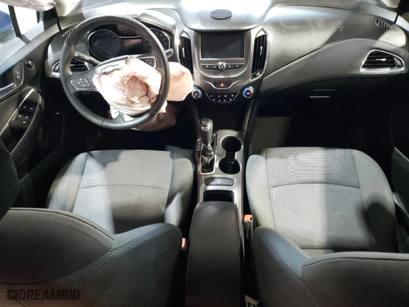 2018 Chevrolet Cruze LT with VIN 1G1BE5SM4J7235557, listed as a Copart auction lot 46709555 with 80,127 mi miles and Salvage Title. Bid and sale history available at carsss.com. Image 8.