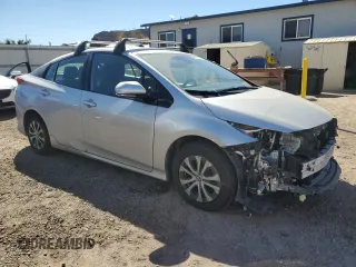 2020 Toyota Prius LE z VIN JTDKARFP4L3124967, wystawiony jako Copart lot #85278224 z przebiegiem 80 842 mil mil oraz Szkoda całkowita • Salvage title. Historia ofert i sprzedaży dostępna na DreamBid. Obrazek 4.