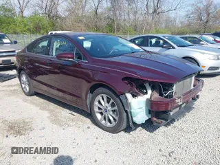 2017 Ford Fusion SE with VIN 3FA6P0H77HR177069, listed as a IAAI auction lot 42031881 with 64,821 mi miles. Bid and sale history available at carsss.com. Image 1.