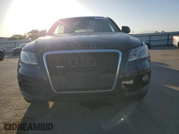 2010 Audi Q5 Premium Plus z VIN WA1LKAFP1AA106531, wystawiony jako Copart lot #53800665 z przebiegiem 229 588 mil mil oraz Czysty tytuł • Clean title. Historia ofert i sprzedaży dostępna na DreamBid. Obrazek 5.