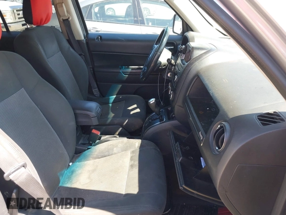 2016 Jeep Patriot Latitude with VIN 1C4NJPFA1GD612920, listed as a IAAI auction lot 42274901 with 187,559 mi miles and . Bid and sale history available at DreamBid. Image 5.