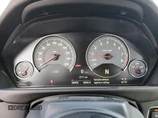 2015 BMW M4 z VIN WBS3U9C55FP968021, wystawiony jako Copart lot #51234915 z przebiegiem 36 959 mil mil oraz Szkoda całkowita • Salvage title. Historia ofert i sprzedaży dostępna na DreamBid. Obrazek 9.