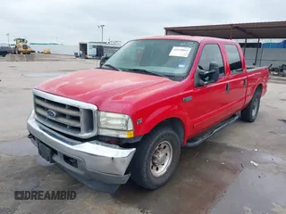 2002 Ford F-250 XL z VIN 1FTNW20L82ED48676, wystawiony jako IAAI lot #42118064 z przebiegiem 342 446 mil mil oraz . Historia ofert i sprzedaży dostępna na DreamBid. Obrazek 2.