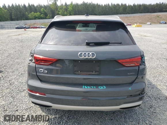 2020 Audi Q3 Premium z VIN WA1AECF33L1008711, wystawiony jako Copart lot #53907995 z przebiegiem 64 411 mil mil oraz Szkoda całkowita • Salvage title. Historia ofert i sprzedaży dostępna na DreamBid. Obrazek 6.