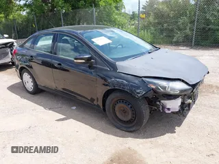2013 Ford Focus SE with VIN 1FADP3F22DL182172, listed as a IAAI auction lot 42638897 with 114,888 mi miles and . Bid and sale history available at DreamBid. Image 1.