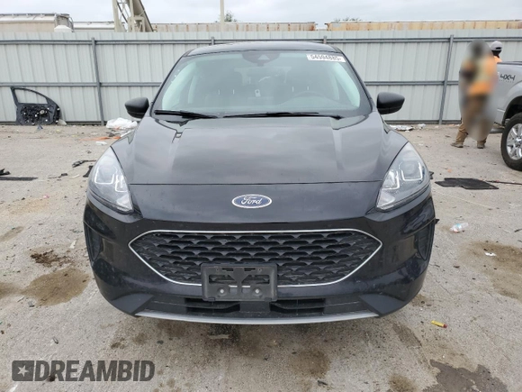 2022 Ford Escape SE z VIN 1FMCU9G68NUB51034, wystawiony jako Copart lot #54594885 z przebiegiem 62 488 mil mil oraz Szkoda całkowita • Salvage title. Historia ofert i sprzedaży dostępna na DreamBid. Obrazek 5.