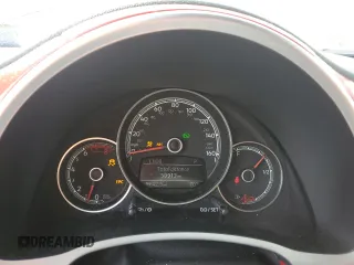 2018 Volkswagen Beetle S with VIN 3VW5DAAT7JM516764, listed as a Copart auction lot 49883765 with 50,913 mi miles and Salvage Title. Bid and sale history available at DreamBid. Image 9.
