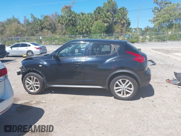2014 Nissan Juke S with VIN JN8AF5MR1ET451280, listed as a IAAI auction lot 41821854 with 156,632 mi miles. Bid and sale history available at carsss.com. Image 15.