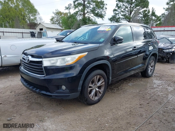 2014 Toyota Highlander XLE with VIN 5TDKKRFH9ES021924, listed as a IAAI auction lot 41826858 with 302,407 mi miles. Bid and sale history available at carsss.com. Image 18.