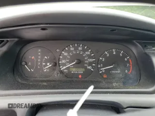 2001 Toyota Camry CE z VIN 4T1BG22K91U053266, wystawiony jako Copart lot #56991785 z przebiegiem 130 502 mil mil oraz Szkody całkowita. Historia ofert i sprzedaży dostępna na DreamBid. Obrazek 9.