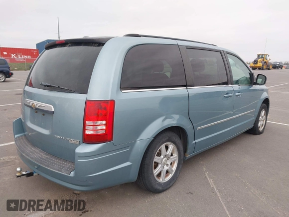 2010 Chrysler Town & Country Touring with VIN 2A4RR5D18AR343699, listed as a IAAI auction lot 42035736 with 222,807 mi miles and . Bid and sale history available at DreamBid. Image 4.