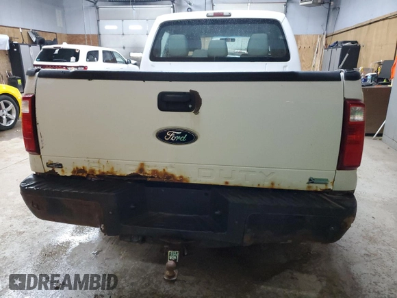 2011 Ford F-250 XL z VIN 1FT7W2B63BEC08342, wystawiony jako Copart lot #53965655 z przebiegiem 207 765 mil mil oraz Czysty tytuł • Clean title. Historia ofert i sprzedaży dostępna na DreamBid. Obrazek 6.