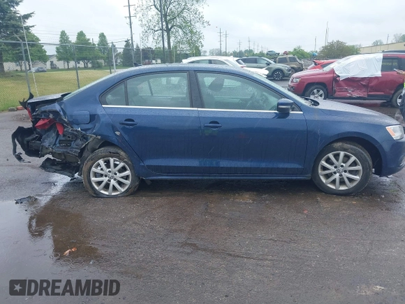 2013 Volkswagen Jetta SE with VIN 3VWDX7AJ0DM427871, listed as a IAAI auction lot 42264288 with 178,983 mi miles and . Bid and sale history available at DreamBid. Image 13.