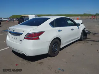 2014 Nissan Altima 2.5 with VIN 1N4AL3AP0EC315269, listed as a IAAI auction lot 41970004 with 154,492 mi miles. Bid and sale history available at carsss.com. Image 4.