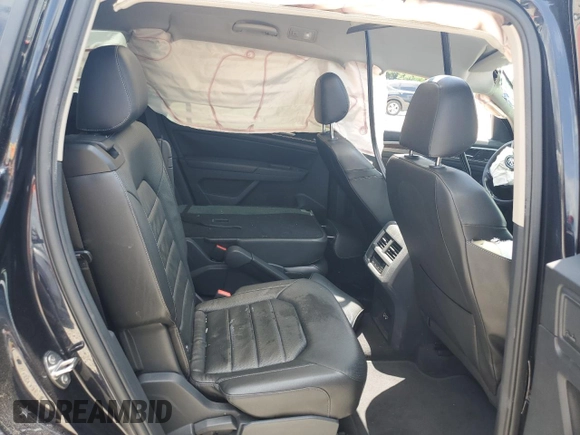 2018 Volkswagen Atlas SEL Premium with VIN 1V2NR2CA4JC529249, listed as a Copart auction lot 56370565 with Not provided miles and Salvage title. Bid and sale history available at DreamBid. Image 11.