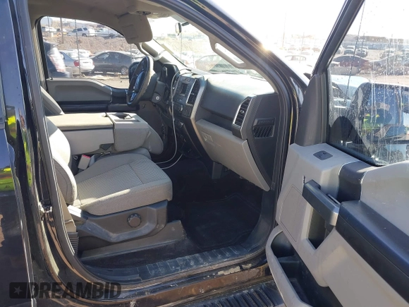 2015 Ford F-150 XLT with VIN 1FTEW1EP0FFC39327, listed as a IAAI auction lot 41012296 with 198,611 mi miles. Bid and sale history available at carsss.com. Image 5.
