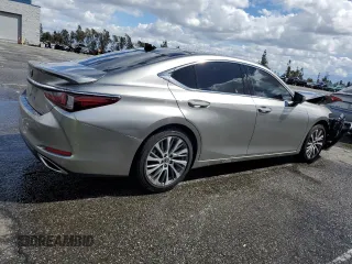 2021 Lexus ES with VIN 58ADZ1B10MU107152, listed as a Copart auction lot 48235555 with 39,221 mi miles and Salvage Title. Bid and sale history available at carsss.com. Image 3.
