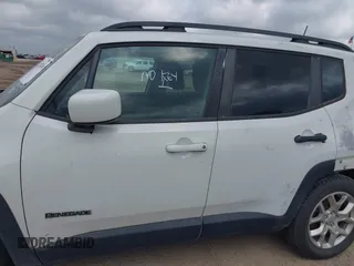 2018 Jeep Renegade Latitude with VIN ZACCJABB2JPH42684, listed as a IAAI auction lot 42130246 with Not Provided miles and . Bid and sale history available at carsss.com. Image 13.