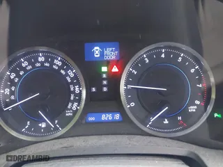 2011 Lexus IS 250 with VIN JTHBF5C29B5135208, listed as a IAAI auction lot 42073769 with 82,618 mi miles. Bid and sale history available at carsss.com. Image 7.
