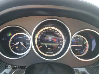 2013 Mercedes-Benz CLS-Class CLS 63 AMG with VIN WDDLJ7EB2DA085782, listed as a Copart auction lot 43229545 with 113,010 mi miles and Salvage Title. Bid and sale history available at carsss.com. Image 9.