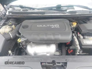 2015 Chrysler 200 Limited with VIN 1C3CCCAB0FN754117, listed as a IAAI auction lot 41521341 with 1 mi miles. Bid and sale history available at carsss.com. Image 10.