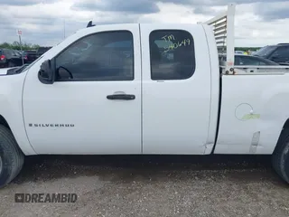 2007 Chevrolet Silverado 1500 LT w/1LT with VIN 1GCEC19077Z540649, listed as a IAAI auction lot 42037356 with 226,277 mi miles. Bid and sale history available at carsss.com. Image 14.