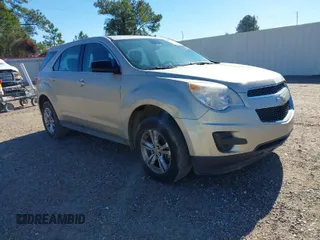 2015 Chevrolet Equinox LS z VIN 2GNALAEK2F1120320, wystawiony jako IAAI lot #41246842 z przebiegiem 101 512 mil mil oraz . Historia ofert i sprzedaży dostępna na DreamBid. Obrazek 1.