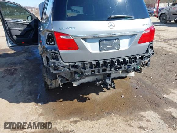 2016 Mercedes-Benz GL with VIN 4JGDF6EE3GA633180, listed as a IAAI auction lot 41623280 with 120,294 mi miles. Bid and sale history available at carsss.com. Image 6.