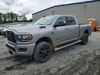 2021 Ram 2500 Big Horn z VIN 3C6UR5DL3MG658395, wystawiony jako Copart lot #58691125 z przebiegiem 43 590 mil mil oraz Szkody całkowita. Historia ofert i sprzedaży dostępna na DreamBid. Obrazek 1.