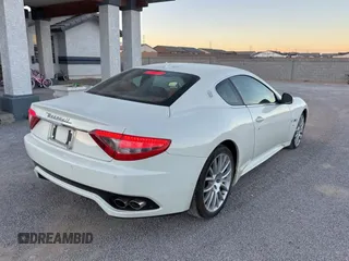 2012 Maserati GranTurismo S with VIN ZAM45KLA1C0061862, listed as a Copart auction lot 87091844 with 31,825 mi miles and Clean Title. Bid and sale history available at carsss.com. Image 4.