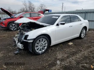 2011 Chrysler 300 C z VIN 2C3CK6CT7BH574095, wystawiony jako Copart lot #47117695 z przebiegiem 176 723 mil mil oraz Szkoda całkowita • Salvage title. Historia ofert i sprzedaży dostępna na DreamBid. Obrazek 1.