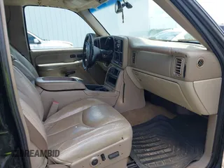 2005 GMC Yukon XL SLE z VIN 3GKEC16Z65G274481, wystawiony jako IAAI lot #42372136 z przebiegiem 251 824 mil mil oraz . Historia ofert i sprzedaży dostępna na DreamBid. Obrazek 5.