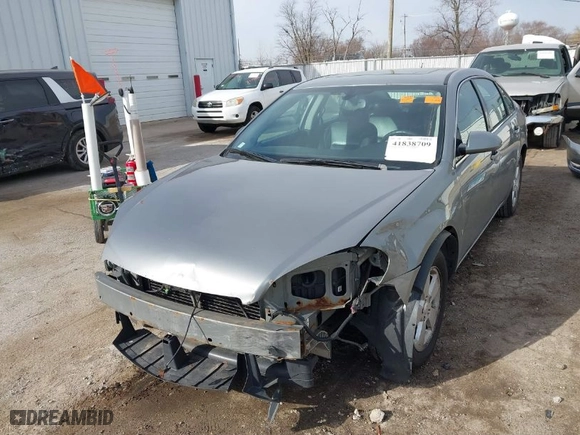 2008 Chevrolet Impala LT with VIN 2G1WT58K789181032, listed as a IAAI auction lot 41838709 with 231,411 mi miles. Bid and sale history available at carsss.com. Image 2.