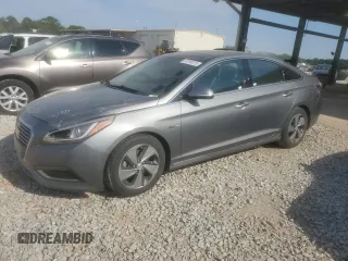2017 Hyundai Sonata Hybrid Limited with VIN KMHE34L35HA068824, listed as a Copart auction lot 53780375 with 144,204 mi miles and Clean Title. Bid and sale history available at carsss.com. Image 1.